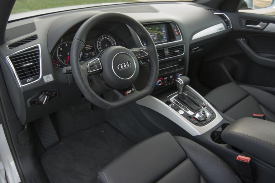 Торпедо Audi Q5 TDI Quattro (8R) 2013 года  (NA) (фото 9 из 33)